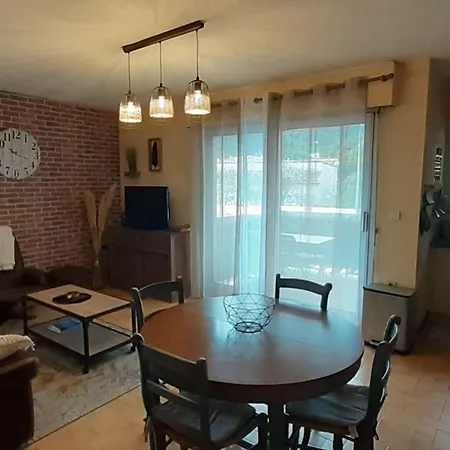 Joli F2 Avec Balcon, Parking Et Proche Thermes - Fr-1-703-213 Apartamento